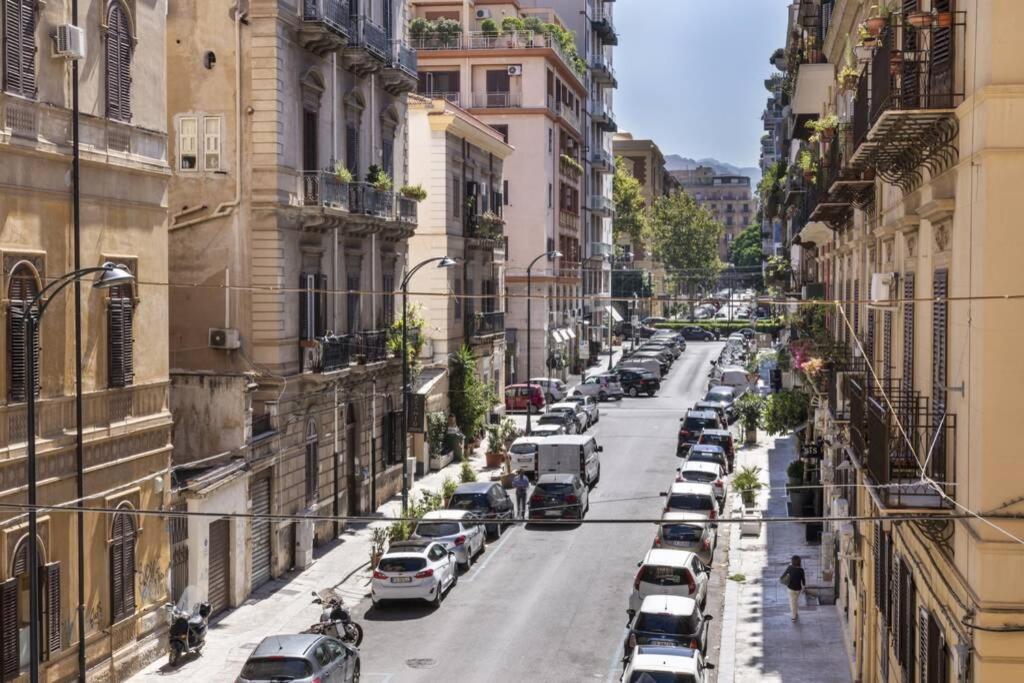 شقة Al Politeama باليرمو المظهر الخارجي الصورة